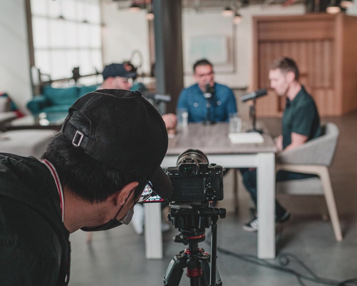 Create Group tweet media