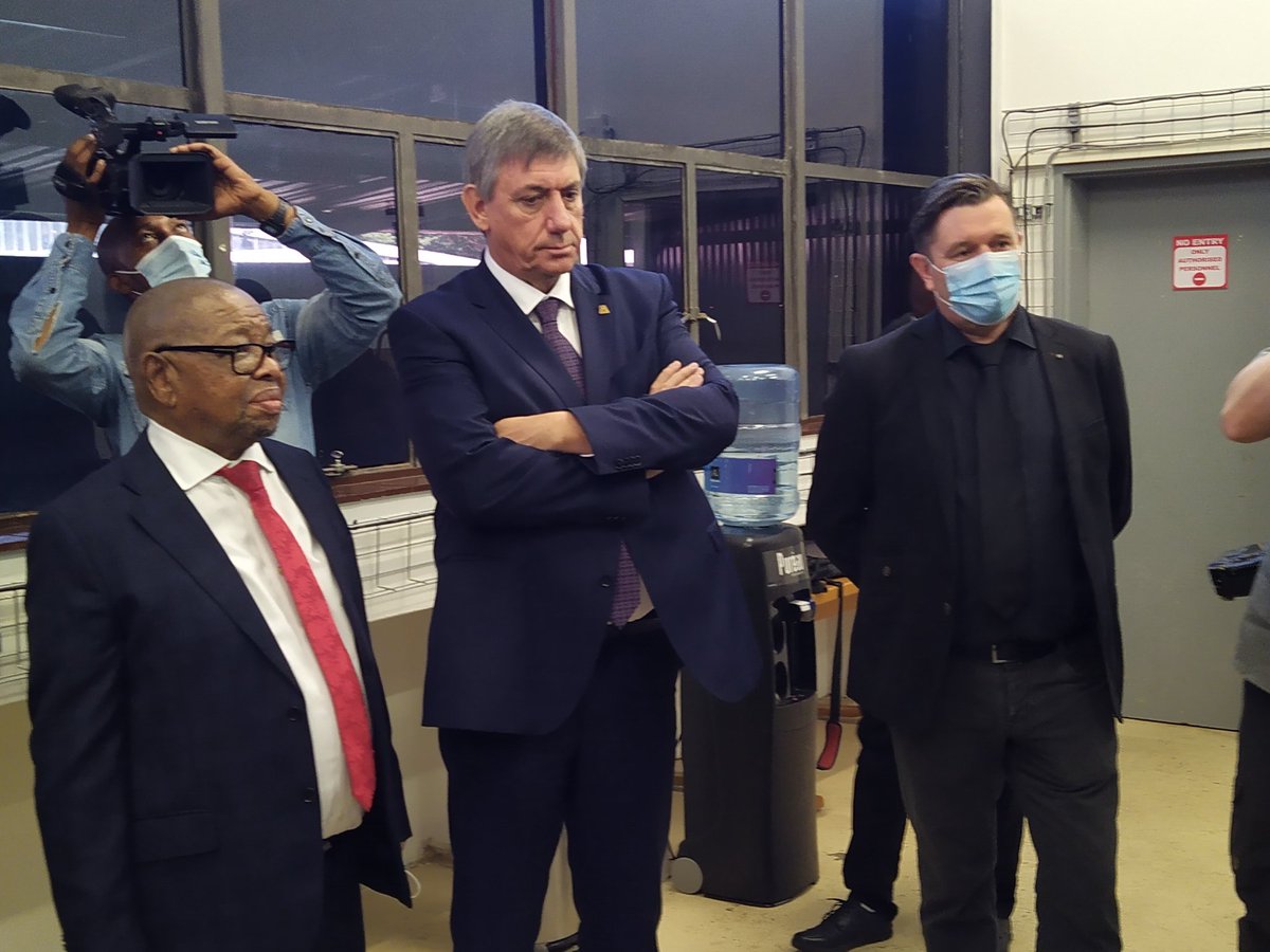 Minister President <a href="/JanJambon/">Jan Jambon</a> &amp; HE <a href="/DrBladeNzimande/">Prof Blade Nzimande</a> visited <a href="/CSIR/">CSIR 🇿🇦</a> battery research in anticipation of the joint <a href="/CSIR/">CSIR 🇿🇦</a> - <a href="/VITObelgium/">VITO</a>  - battery storage testbed (project manager <a href="/Carlo_Mol/">Carlo Mol</a> )