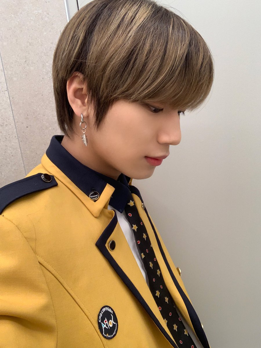 WUZO_BLITZERS's tweet photo. [📷][#WOOJU_RAID]
옆모습🐝 모음집🌻
​
#BLITZERS #블리처스 #WOOJU #우주 https://t.co/leNUgLmsIH