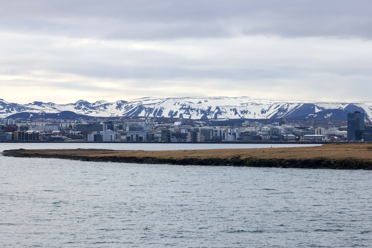 HMSPWLS's tweet photo. Such amazing scenery for our entry into #Reykjavik https://t.co/g71bGpJ9kE