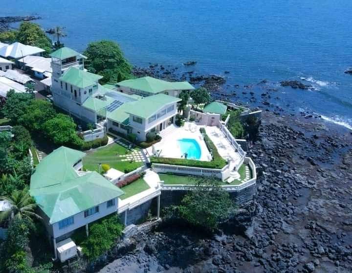 investinlimbe's tweet photo. Bota Beach House, Limbe
Bookings: 675113244
Photo Credit: Sama Simon Stephane
#visitlimbe https://t.co/dHmaxXBsCg