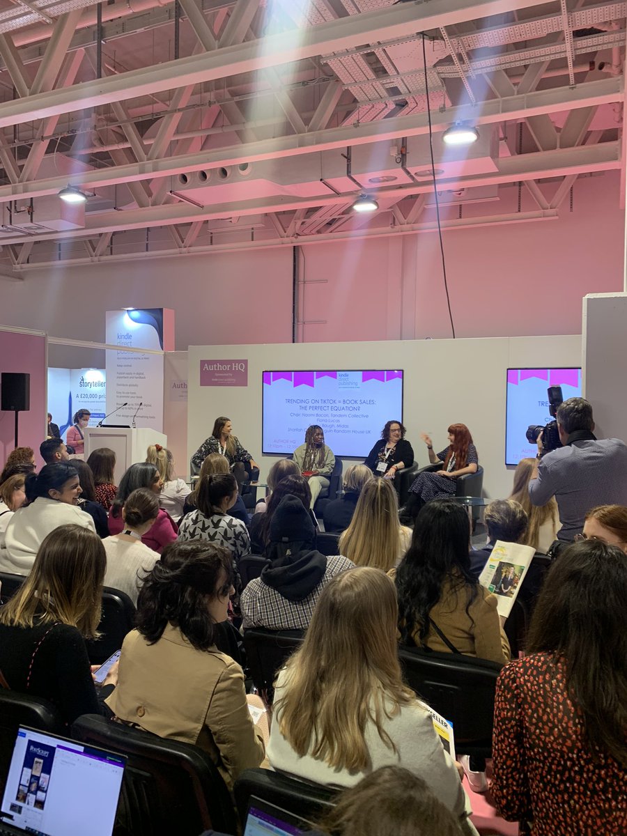 It’s a full house at the #TrendingonTikTok chat at Author HQ 🙌 with expertise from @midaspr very own social media guru @Baughly , chaired by @Naomi_Bacon , with interesting insight from the fabulous @FionaLucasBooks and Sharifah Grant from @penguinrandom 📚 @LondonBookFair #LBF