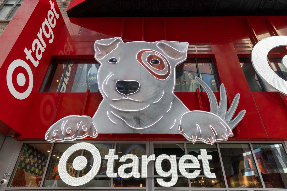 Target News tweet media