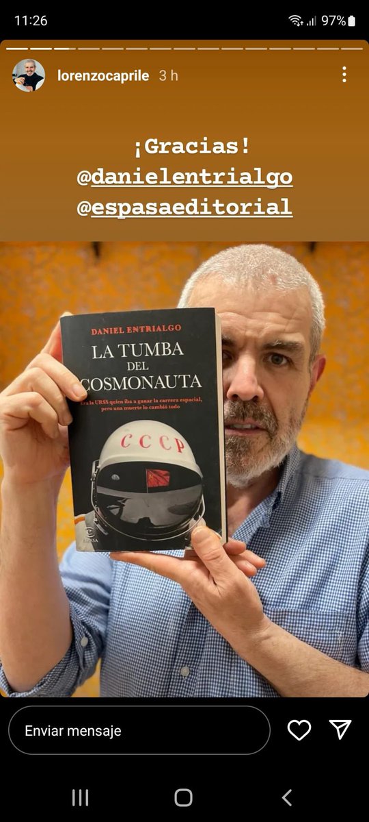 DanielEntrialgo's tweet photo. Me habían comentado que Lorenzo Caprile es un lector voraz de novela histórica, pero no sabía que tuviera tan buen gusto… @editorialespasa @TumbaDel Gracias!!! https://t.co/X3zXGVMdJl