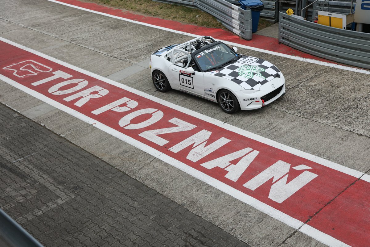 Mx5cupMazda's tweet photo. Rusza Unitel Mazda MX-5 Cup Poland powered by Hankook 

Sponsorem tytularnym cyklu wyścigów w 2022 roku została firma UNITEL, a partnerem oponiarskim i wyłącznym dostawcą opon będzie począwszy od sezonu 2022 koreańska firma HANKOOK, która podpisała 3-letni kontrakt. https://t.co/pwHeh4icPO
