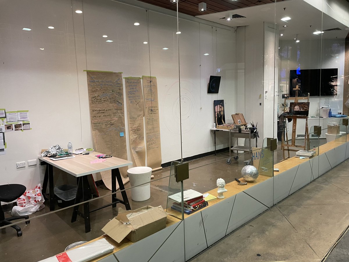 PeterisCiemitis's tweet photo. #ArtPod Pirie Street, Adelaide. #ArtsEngagement? #PlaceActivation? #CulturalSupport? Or #Performingmonkeys? https://t.co/gAEFKPCH8Q