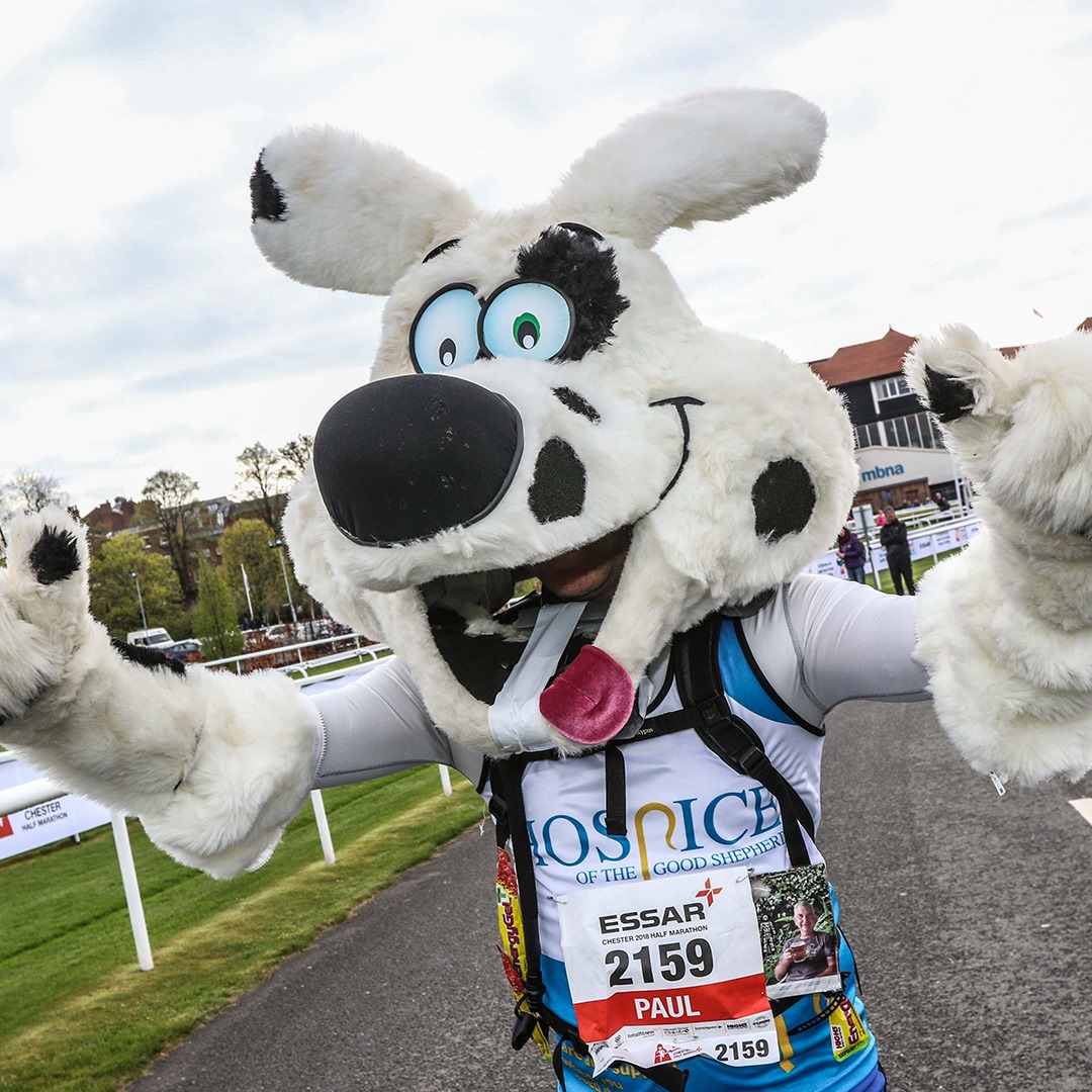 HospiceGS's tweet photo. ESSAR Chester Half Marathon - Sun 15th May 2022
Sign up to a FREE charity place here 👉 https://t.co/3ghnp24jb3
Registration - FREE
Minimum Sponsorship - £150
#chesterhalfmarathon #essarchesterhalfmarathon #chesterhalfmarathon2022 #essarchesterhalfmarathon2022 #chester https://t.co/IDdQK4kCwV