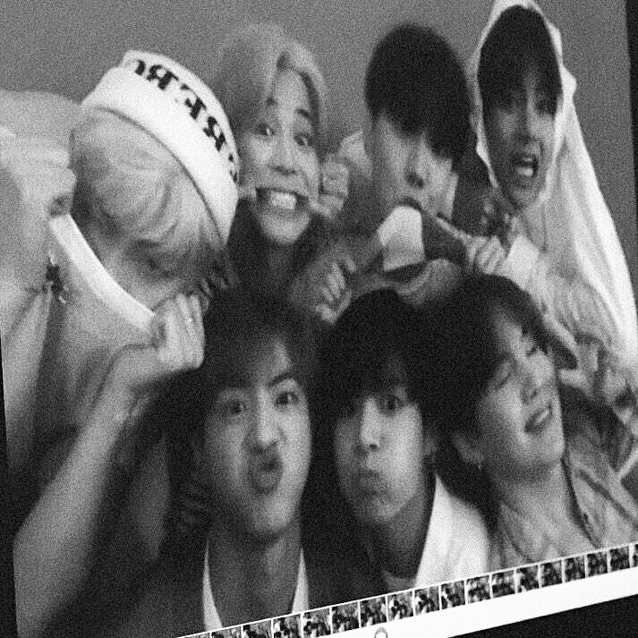 btsrvarchive's tweet photo. https://t.co/ck9qYrZ2WW