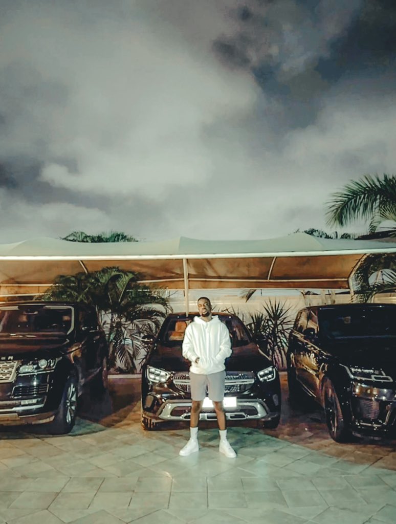 We we no dey do just rap music we dey flow make e touch your soul. 

LANDLORD @SARKODIE