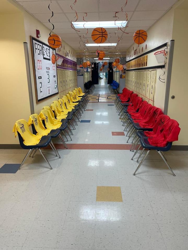 Ridgewood_OCPS's tweet photo. Our third graders are ready to enter the Success Arena and rock their FSA this morning! @AngelitaFairley #SuccessArena #ocps #TigerPride https://t.co/5YNYZ1FOwe