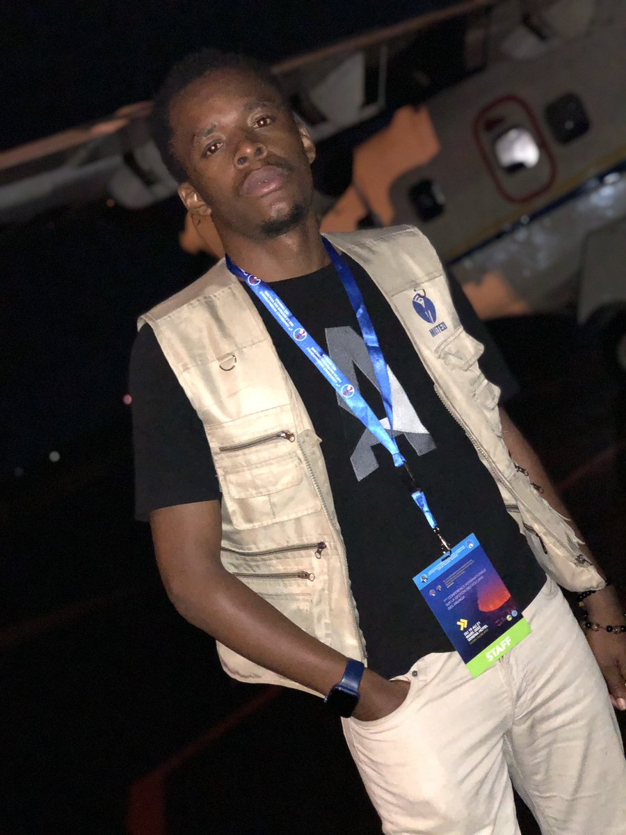 kapinga_yvonne's tweet photo. Nord-kivu: Un certain major asumani du tribunal militaire de Goma aurait ordonné la détention d'un journaliste de #Congocheck pendant qu'il était dans les courses du travail. Ce dernier vient de passer son premier jour a l'auditorat.
Free #basosila https://t.co/tiazZD99E1