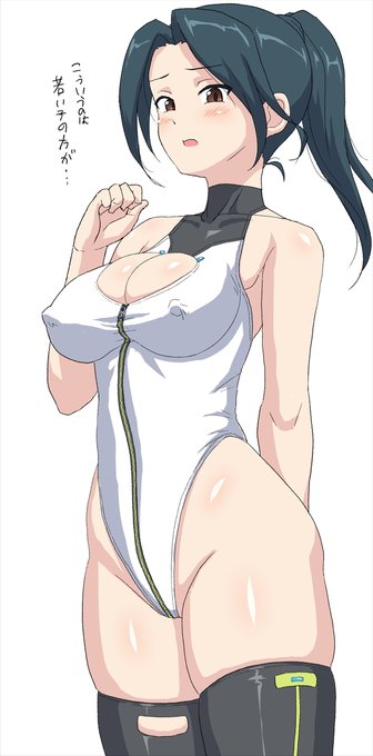 例のハイレグを着てくれる山野薫子さん(32) 