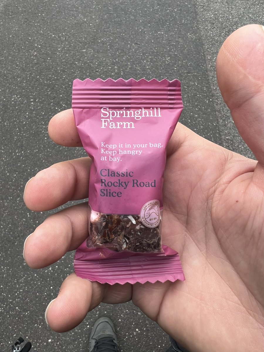 redfactionagent's tweet photo. One of the many yummy treats you can get we donating @redfactionagent #redfactionagent #ingress #raiseasleeve #donateapint @lifebloodau #lifebloodau https://t.co/xjIIABYQv7