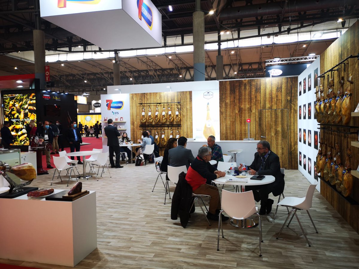 7Hermanos7's tweet photo. ¡Os esperamos en Pabellón 3 stand D375!
#7hermanos #alimentaria2022 @foodtechbcn  
https://t.co/8ghB6UOFsZ https://t.co/wTwdqazShK