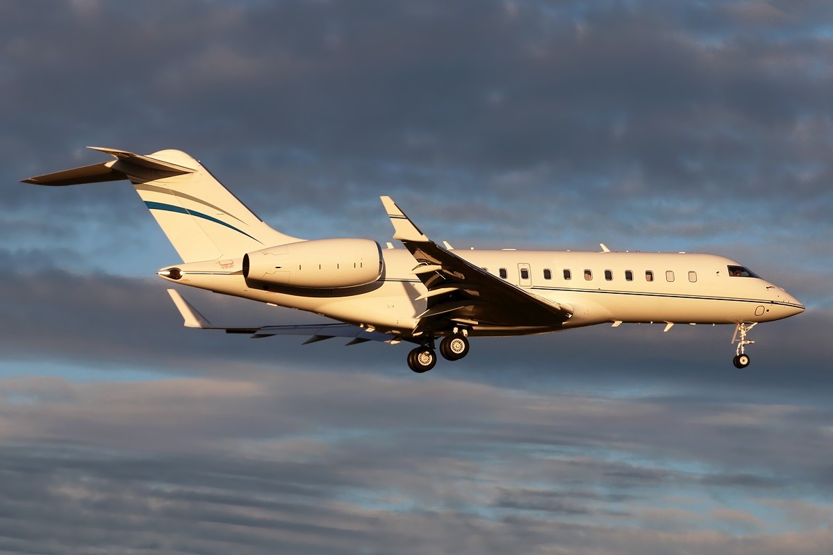 AviationNetwork's tweet image. Clay Lacy Aviation is seeking a type-rated Captain on Bombardier Global 6000 to be based in Van Nuys, California. Visit AviationNetwork.com to apply.

Photo Credit: T. Laurent

(Symbolic Image)

#AviationJobSearch #BD700 #VIPJet #Vacancy #BusinessAviation