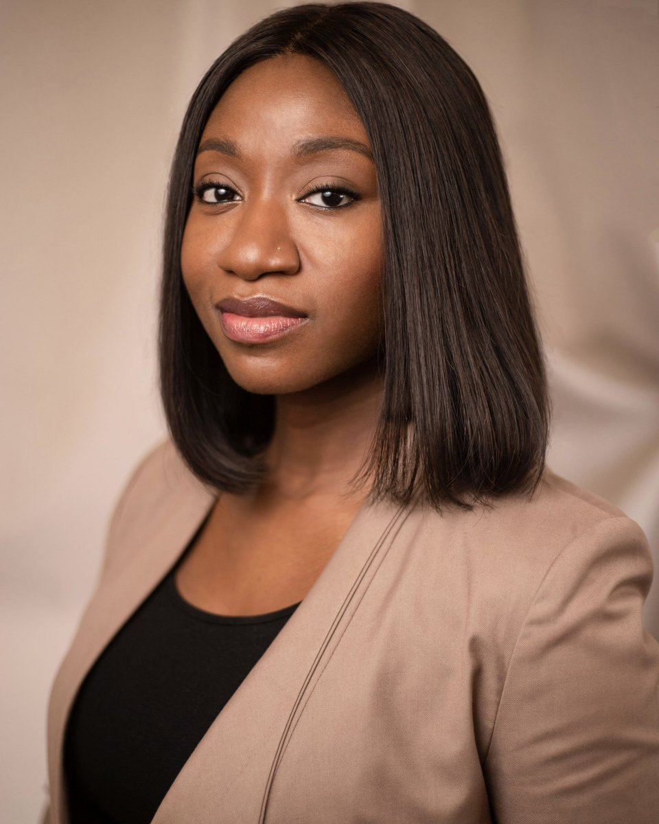 adelaoye's tweet photo. HAPPY BIRTHDAY TO MEEEEEE! 🥳🥳🥳🥳🥳 Blessing your TL with my new actor headshots. You’re welcome.

@MideKingVisuals did the damn thing! ✨✨✨ https://t.co/HPXaNdJrMs