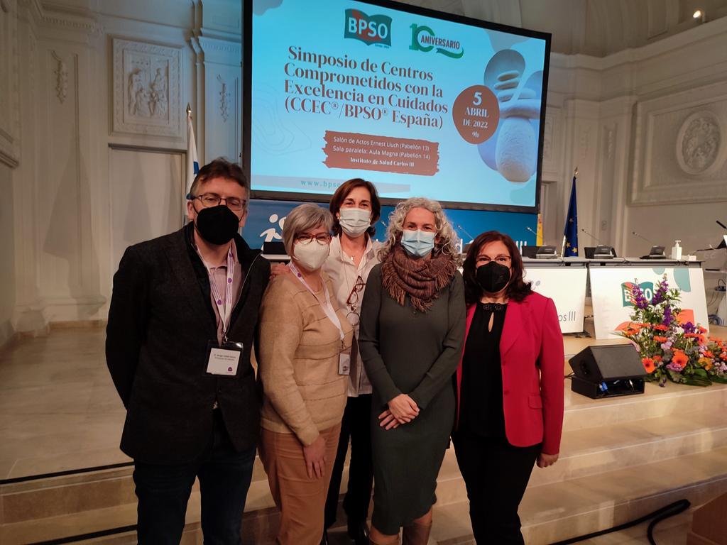 PepaNurse's tweet photo. Compartiendo con todas las Comunidades Autónomas, experiencia y valor de la Excelencia en Cuidados( BPSO)
@sergiovalles77 @Chefiasturias @ma_maestre @MartaMalnero @Isaca66 @IsabelB72782576 @laviana_m https://t.co/ACHysMv2Ry