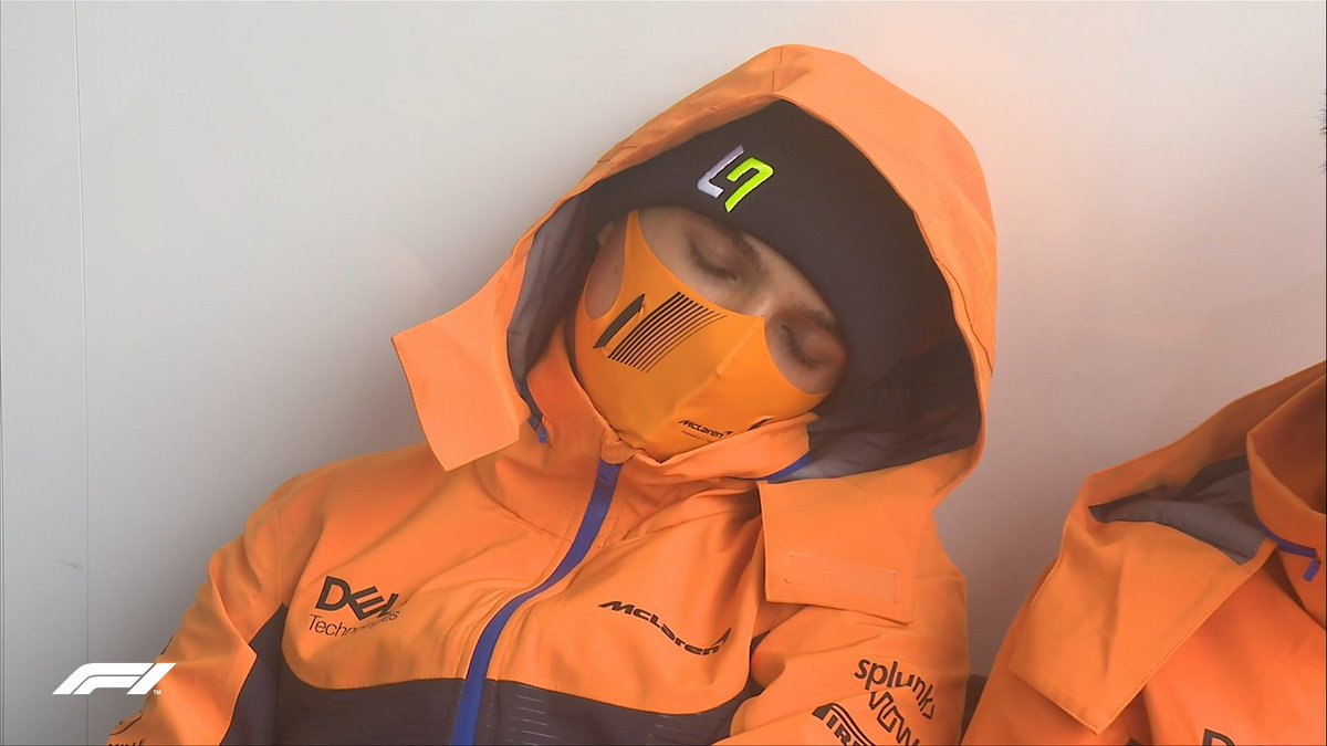 fentxn's tweet photo. Me at 6am (UK time) this Sunday waiting for lights out... https://t.co/xFGQVIoUoA