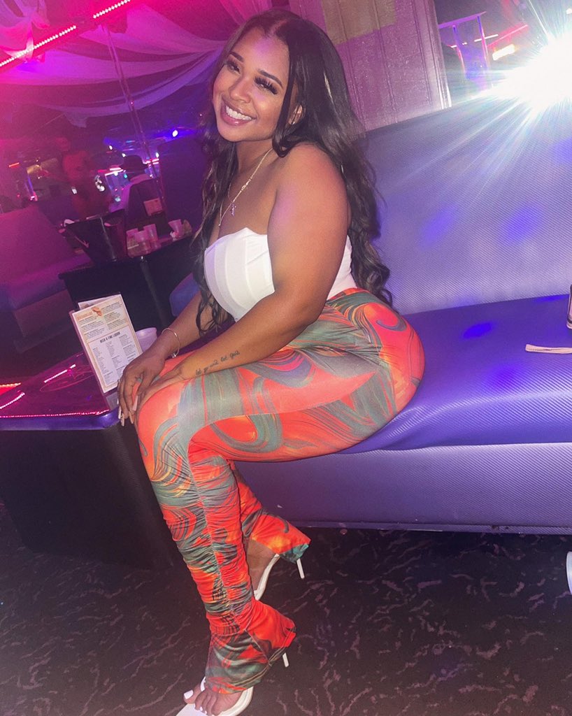 c_matavia's tweet photo. more love, more life🧡🥳♈️ happy birthday to me. #twentyfine a https://t.co/IJoow7DF9F