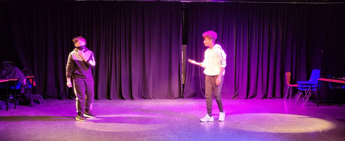 carla_wl's tweet photo. @whsperformarts Year 8 exploring the relationship between Lady Macbeth and Macbeth. We saw some formidable Lady Macbeth portrayals! @willowshigh @TheRSC #thescottishplay #Shakespeare https://t.co/rfpPOfhkao