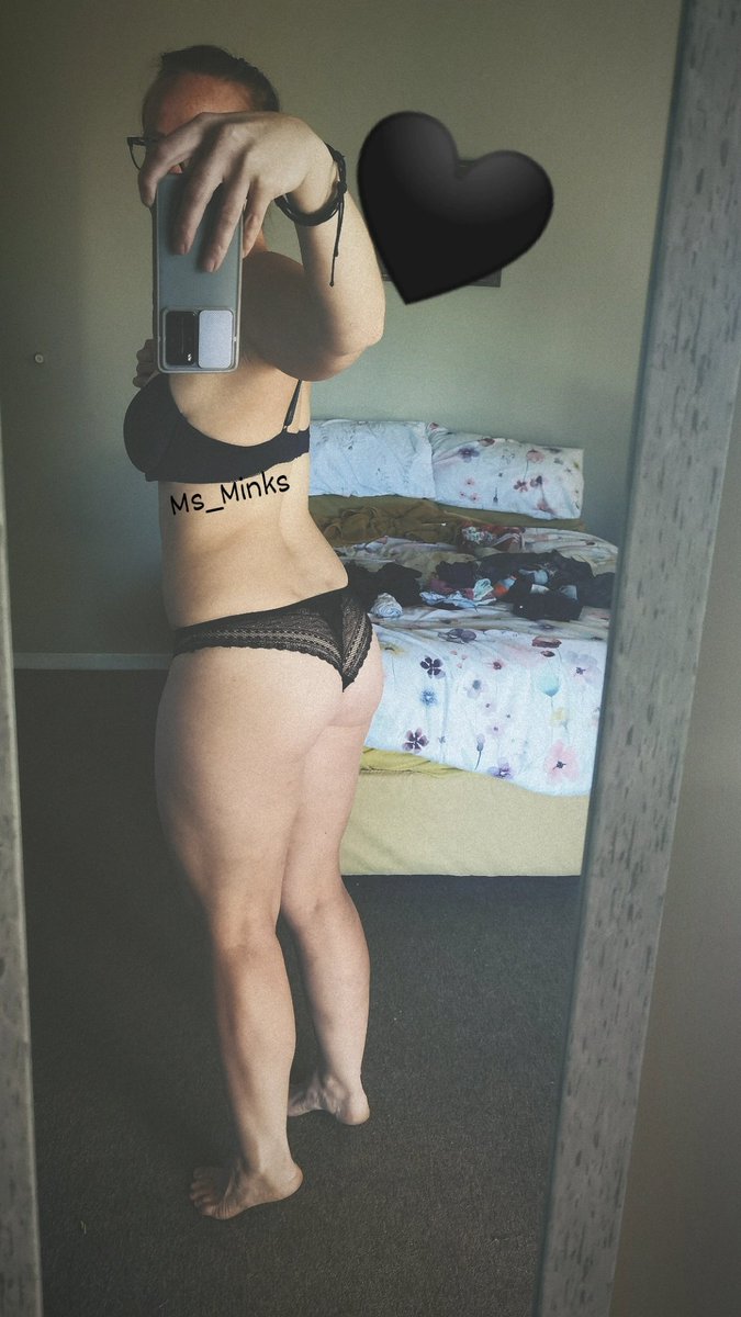Ms_Fyxen's tweet photo. An impromptu snap while I got ready this morning.

Who has missed #Ms_Fyxen's #dimplesofvenus?

Happy #TushyTuesday may it be a glorious one!!

#Ms_Minks
#tapthat
#legsfordays
#Exhibitionist https://t.co/9zeKchYTow