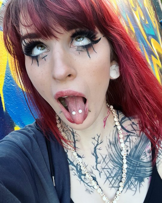 I love making the Ahegao face 🖕🏻 go ahead and cancel me 😂🤣 it&rsquo;s a facial expression created from hentai<a href="/tag/mvsales"class="tags"><span>#mvsales</span></a><a href="/tag/mvtrans"class="tags"><span>#mvtrans</span></a>