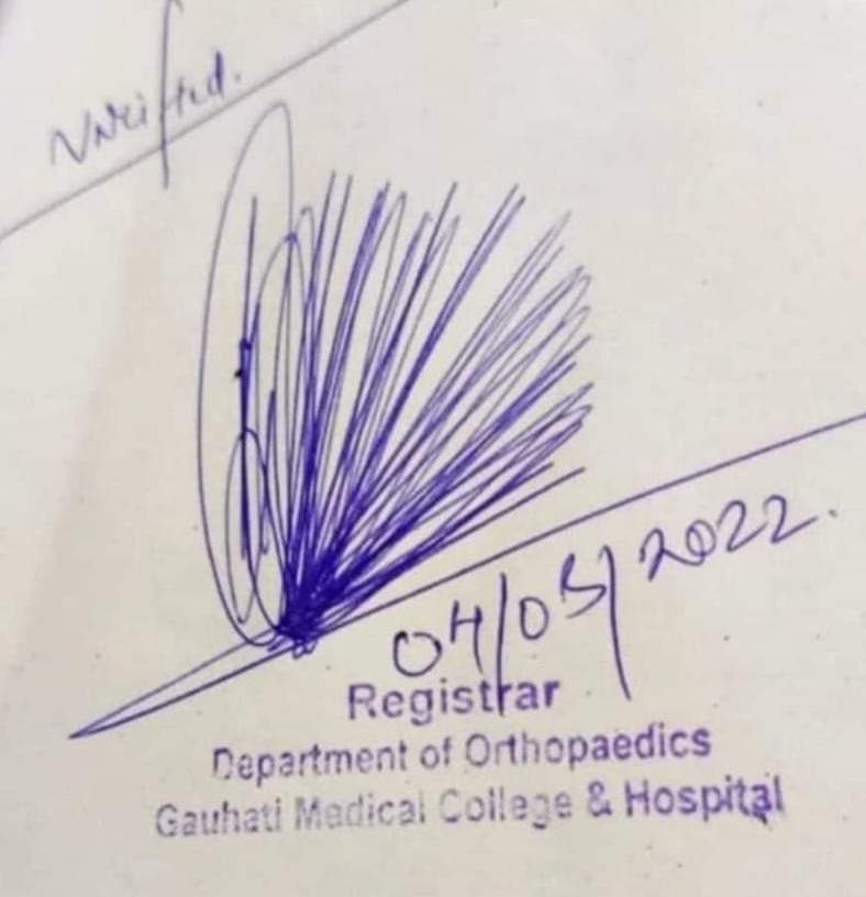 AdvoBarryRoux's tweet image. What really goes through the mind of these people who signs like this: