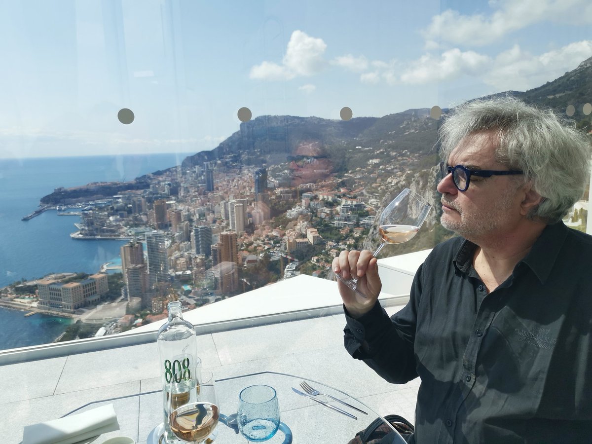 GuidoBarosio's tweet photo. Al #Maybourne #MauroColagreco firma una carta di raffinata semplicità in questa astronave di vetro che sorvola la #CostaAzzurra @IT_AtoutFrance #mentonrivieramerveilles #VisitCotedAzur https://t.co/rdKWPRTULn
