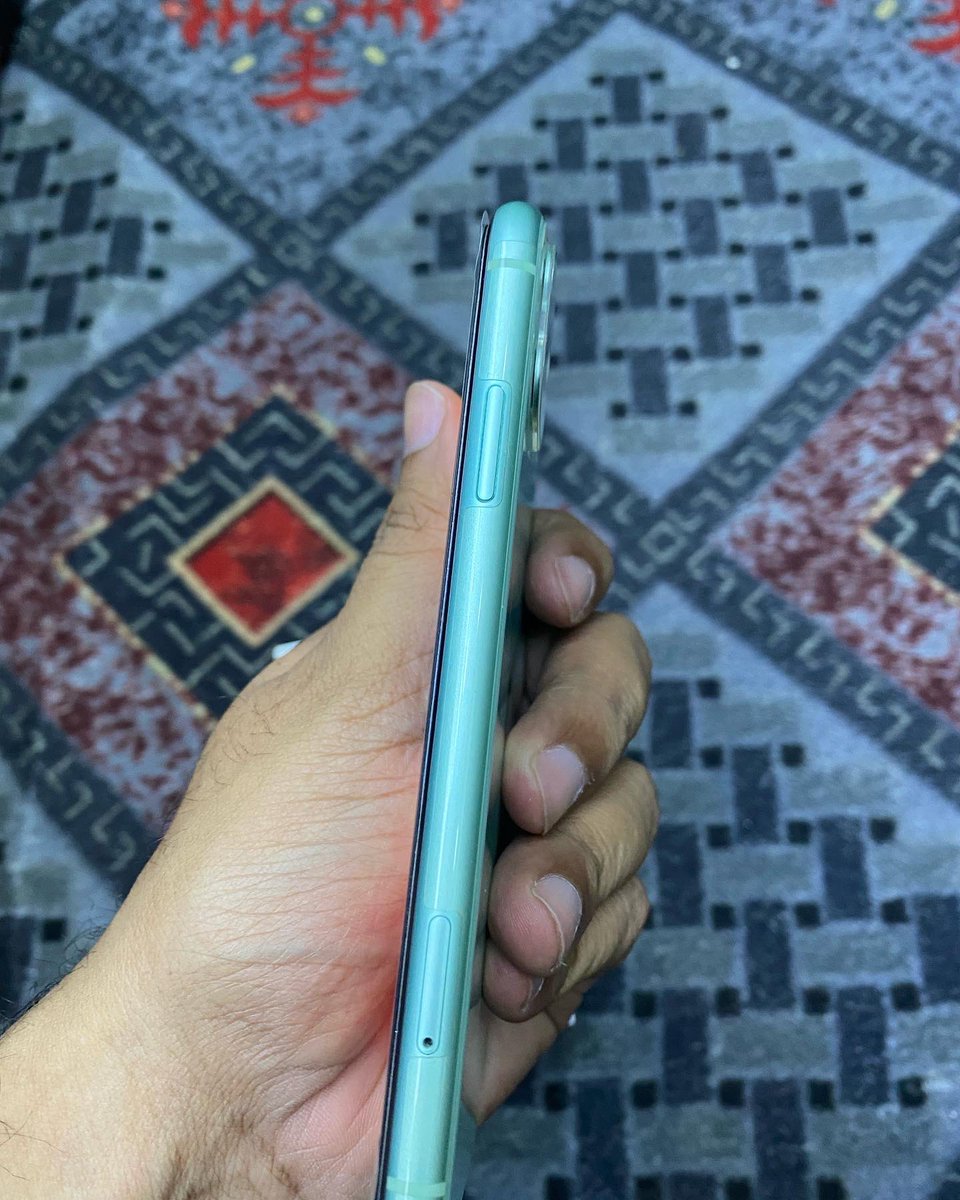 selectomobile2's tweet photo. @Apple iphone 11 64GB 
10/10 condition
91% health
Complete box
Dual sim 
#ptaapproved 
Price : 112000/- https://t.co/HpeVrRyAXb