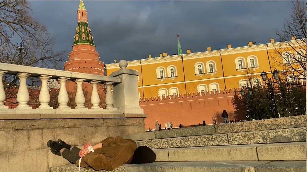 Fbeyeee's tweet photo. V Moskvě proběhla docela silná akce "Buča-Moskva" https://t.co/6TEM8H3Odm