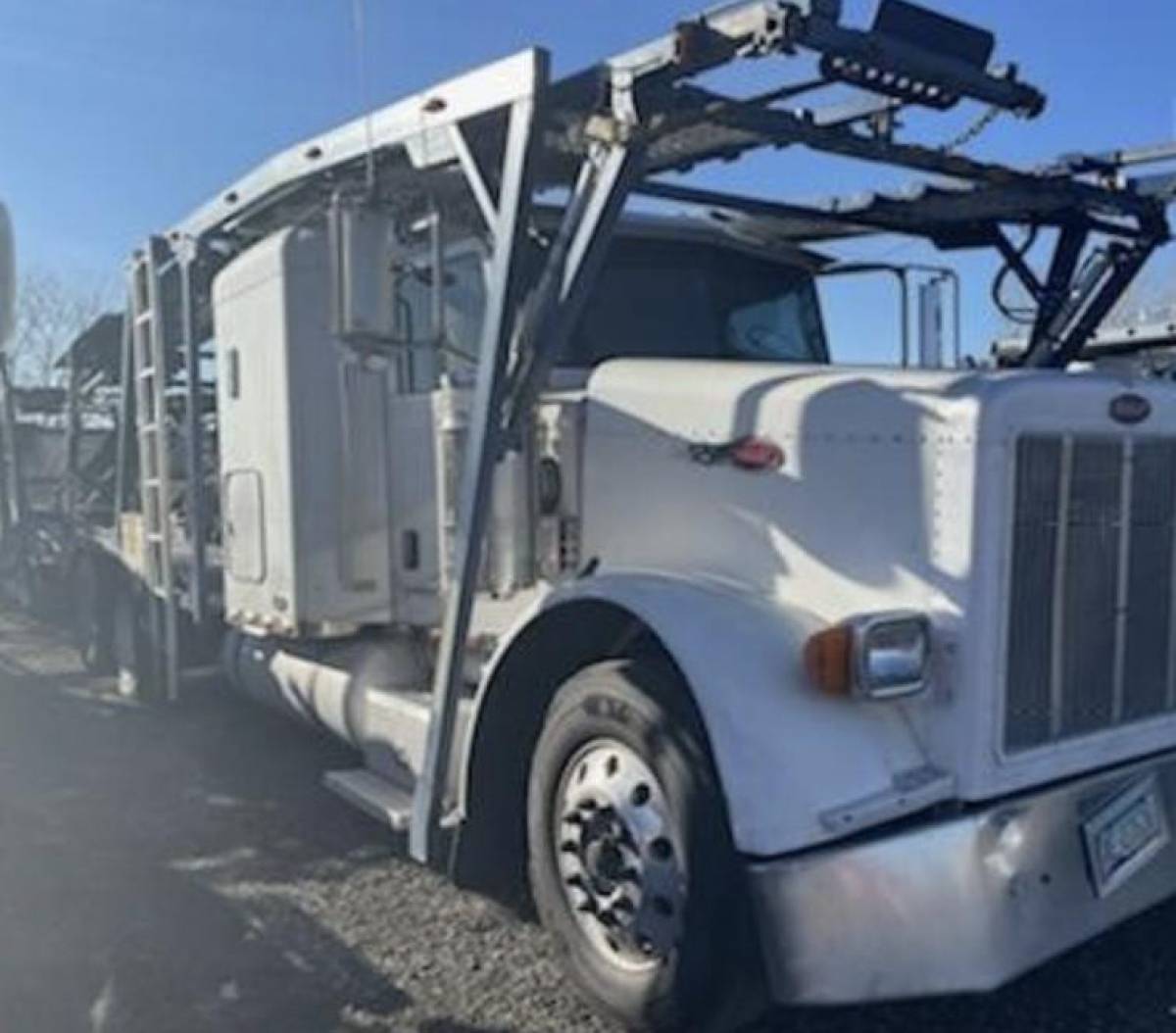 TTTExchange's tweet photo. 2007 Peterbilt 379 (Car Carrier) 450hp,
Manual transmission $69,170
https://t.co/PztIWiEbvU
REGISTER HERE and Make an Offer!
#Peterbilt #usedcommercialtrucks #usedtrucks #truckingindustry #semitrucks #owneroperator #hauls #freight #transportation #OOIDA #AAOO #WIT #NASTC https://t.co/aSZ5dXO7Mm
