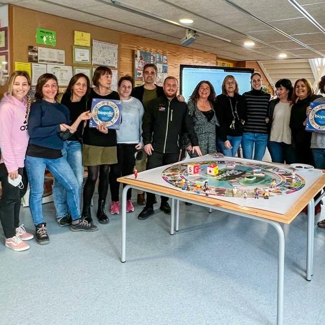 BiopolisJunior's tweet photo. 3.  ❤️ GRÀCIES❤️
EQUIP DE MESTRES ESCOLA MATAGALLS.

Si vols més informació pel teu centre, contacta amb nosaltres💪🏼

 #formaciódelprofessorat
#educacióemocionalvivencial #comunicació
#acompanyamentapersones
#cohesió
#gestiódelestrès 
#biopolisjunior #biopolisworld https://t.co/BVxQMBAGKa