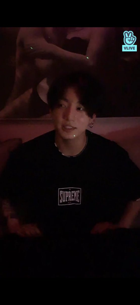 jaykayarmy's tweet photo. HIS SO SPECIAL! PROTECT JUNGKOOK AT ALL COST! 
JUNGKOOK IS LIVE https://t.co/gOyg6xRMMv