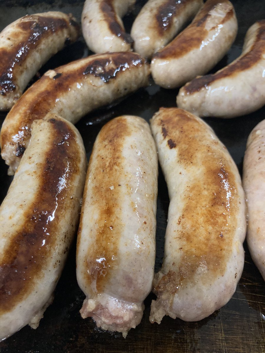 NewmarketTownFC's tweet photo. @MusksSausages @davidtrnr1 @DominikaSzary @shinndog4  the best sausages in the world #cookingnow https://t.co/IEZi3rlgNZ