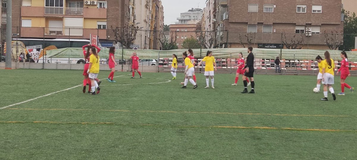 SADUSoficial's tweet photo. #CEU2022 #F11F | ⚽ Las 'chicas maravilla' de la @unisevilla disputan este martes 5 de abril, la primera jornada del certamen nacional. En el primer duelo de hoy, se van al descanso 1-0 por encima del conjunto de la @UMU. ¡Vamos que vamos, equipo! 👏 https://t.co/5saKViTuaF