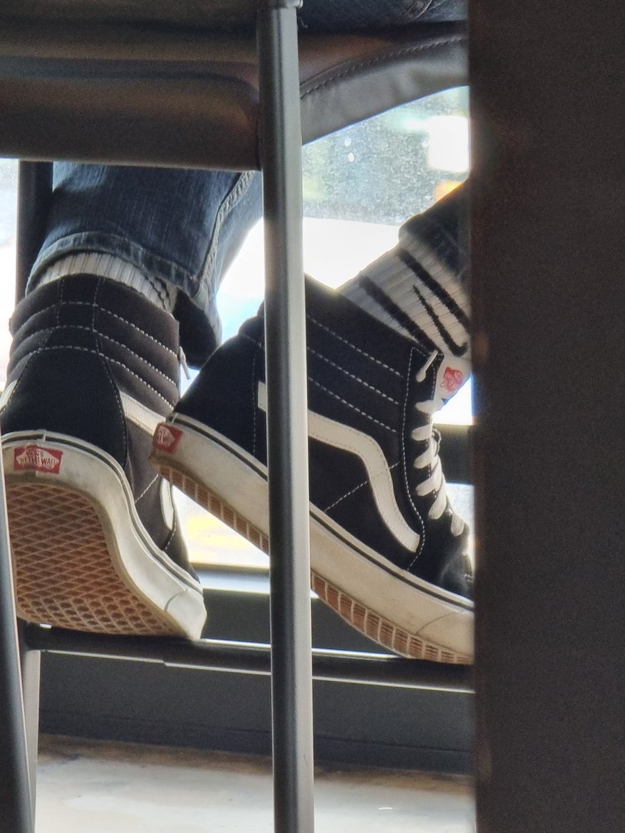 socks1900's tweet image. 핡 도촬 존나 섹시 ㅎㅎ

#게이 #흰양말 #탑 #텀 #중랑구
#패티쉬