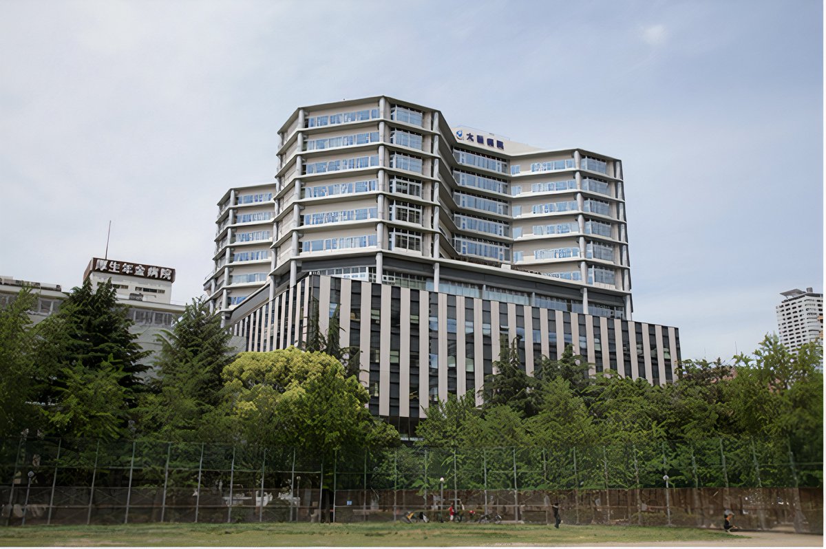 HcdHub's tweet photo. 【新着記事】
病院設計に「看護師」として関わり、明るく、働きやすい職場をいかにしてデザインしたか?──JCHO大阪病院元看護部長・田中小百合さんインタビュー
https://t.co/7nz2CyjbL7
#HcdHub #インタビュー #建築 #病院 #看護師 https://t.co/aNhB4rAFQj