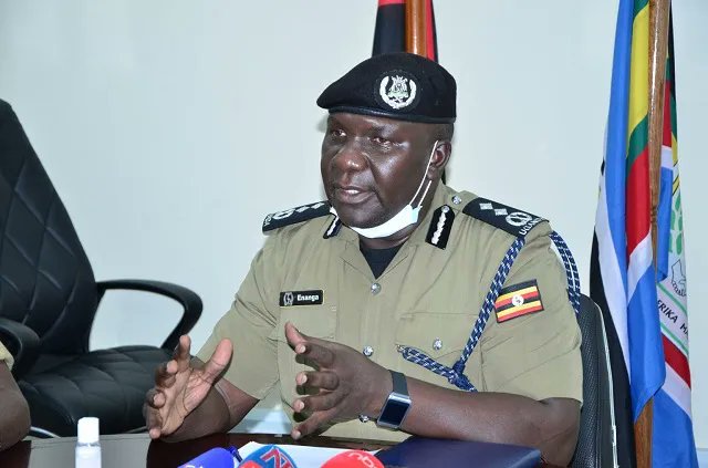 Uganda Online Media (@ugandaom) on Twitter photo Withdraw The Articles Or Face Legal Consequences- Fred Enanga Orders Media Houses To Pull Down Articles Alleging Conflicts Between Maj Gen Kandiho, Other police Directors At Naguru ugandaonlinemedia.com/withdraw-the-a…
<a href="/PoliceUg/">Uganda Police Force</a> #news #Trending #Uganda <a href="/FredEnanga1/">Fred Enanga</a> @OkothOchola1 Withdraw The Articles Or Face Legal Consequences- Fred Enanga Orders Media Houses To Pull Down Articles Alleging Conflicts Between Maj Gen Kandiho, Other police Directors At Naguru ugandaonlinemedia.com/withdraw-the-a…
<a href="/PoliceUg/">Uganda Police Force</a> #news #Trending #Uganda <a href="/FredEnanga1/">Fred Enanga</a> @OkothOchola1