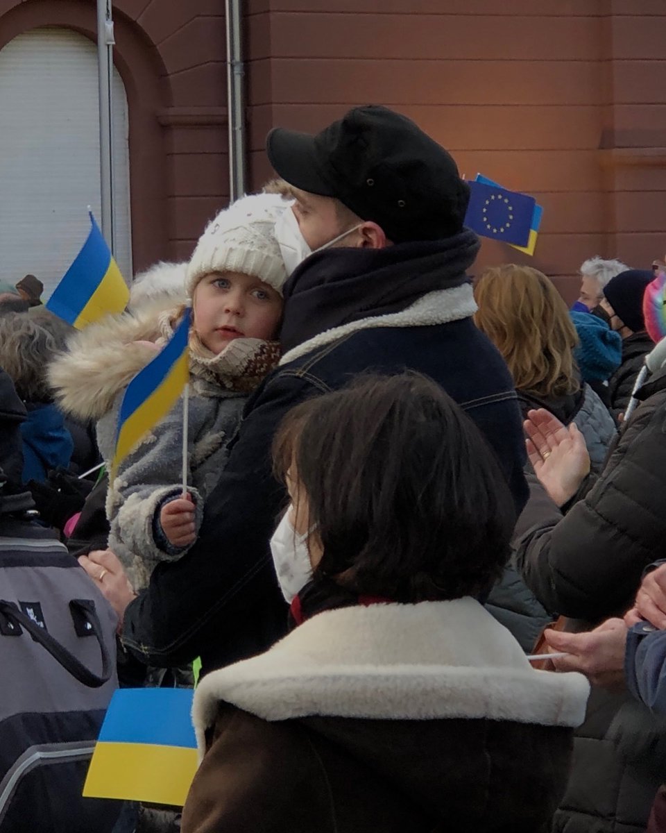 KBondariuk's tweet photo. Временное убежище в Германии

Большой тред для украинцев, которые планируют приехать в Германию или уже находятся здесь.

Ответы на самые важные вопросы и полезные ссылки на помогающие ресурсы.

RT https://t.co/F9ZYDQhBow