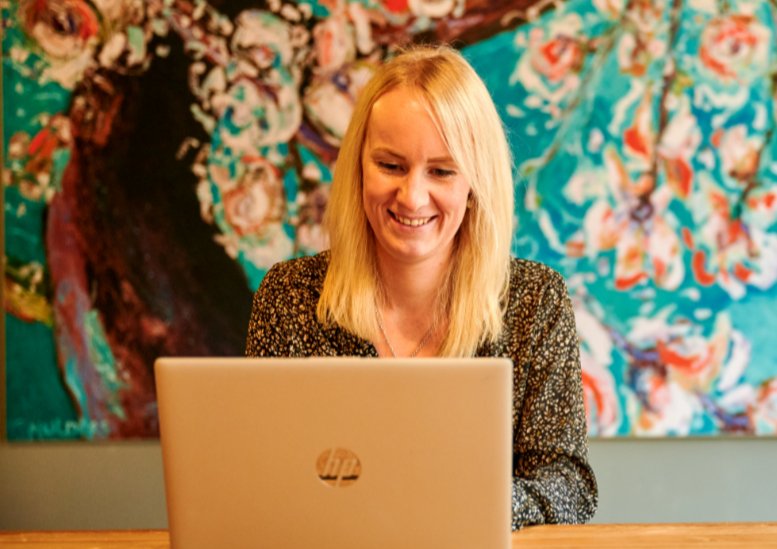 Het is een uitdaging om alle vacatures in de zorg te vervullen. Weet jij hoe je kandidaten kunt bereiken en enthousiasmeren? Kom dan ons team recruiters versterken bit.ly/35GZl2w. #vacatrure #werkenbijmiddin #recruiter #hrm #hbo #middin #ondersteuning #selectie