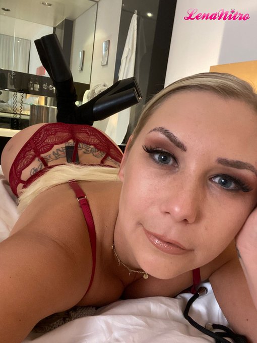 Lust ein bisschen mit mir zu schreiben? https://t.co/dG15a9mcdp https://t.co/II7Zi3CGIS