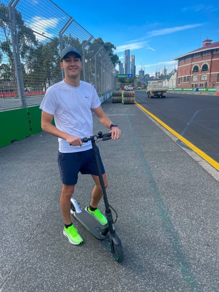 George Russell tweet media