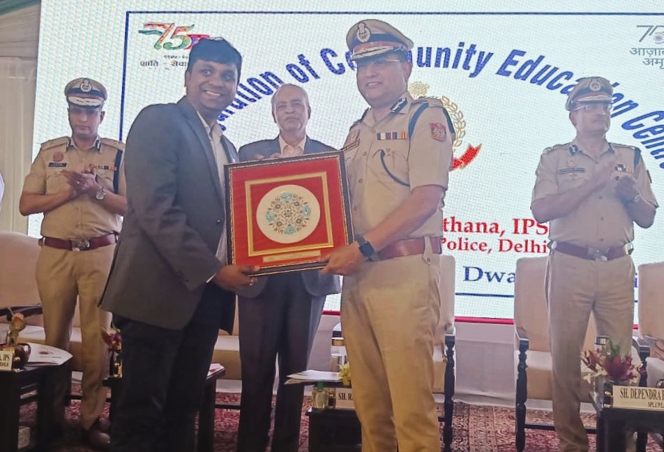 FoundationLadli's tweet photo. Today Again @foundationladli Felicitated By Worthy # @CPDelhi Sh.#RakeshAsthana,IPS at inauguration of Sangam Community education Center aat Dwarka.  The Award was received by Founder @laadlidevendra . https://t.co/LJziW0kaQl
