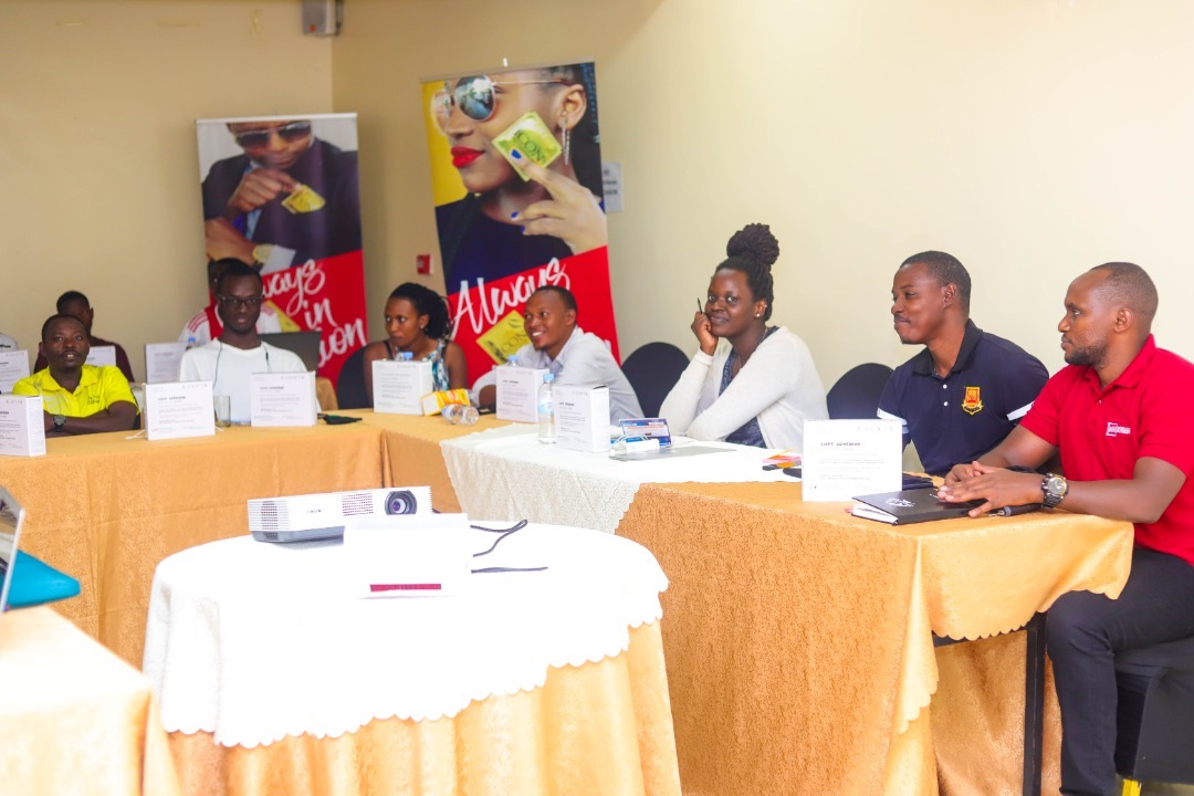 IGIHE's tweet photo. AMAFOTO: @UmuriFoundation na AHF-Rwanda batangije amahugurwa agenewe abatoza ingimbi n'abangavu. https://t.co/cXrGSbia9U