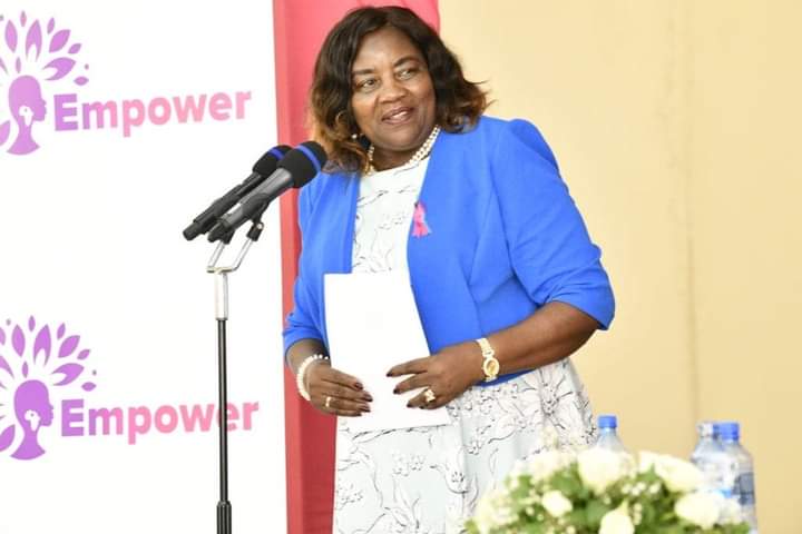 "Few people will inspire you but majority will constantly fight you to ensure they drain you. 

Whatever the situation make a wise decision."

~ <a href="/IdaOdinga/">Ida Odinga</a>, First Lady.

#Inawezekana