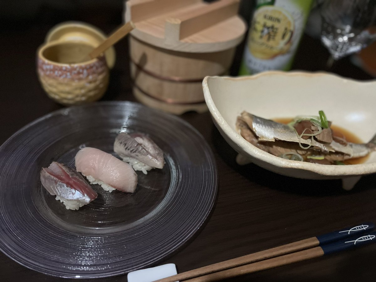 ・鯵、鰯の酢〆、鰤の握り ・鰯の梅煮 鯵が脂乗り抜群でめちゃくちゃ美味しかったです✨