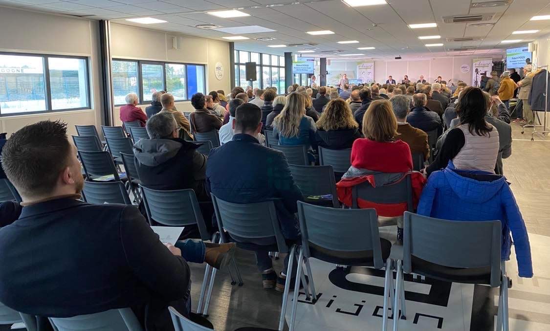 Enedis_BFC's tweet photo. #EnDirect 🚦Feu vert pour l’ouverture du eDay organisé par @BFCME_asso ! @RobertPoggi et tous les exposants vous accueillent pour une journée d’essais, de conférences et d’ateliers autour de la mobilité électrique ! ⚡ 
Nous vous attendons sur le stand Enedis ! https://t.co/FkVXa1d0h2