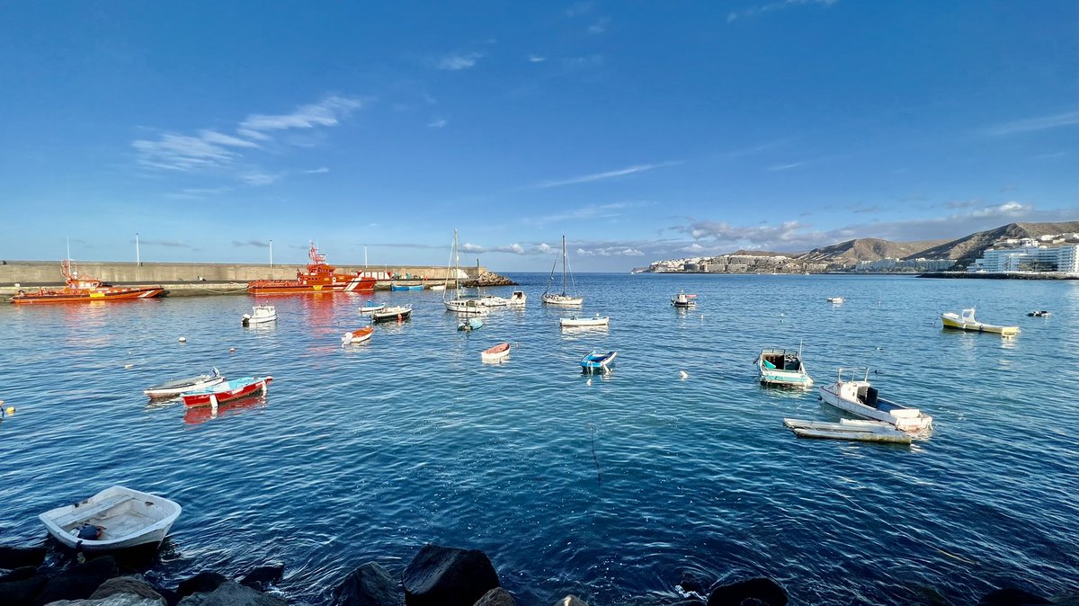 InfoGranCanaria's tweet image. Early morning peace in the port of Arguineguin #GranCanaria #hometeamgrancanaria