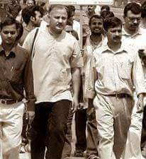 KhushbantSingh2's tweet photo. 5 अप्रैल 2011
  आज ही के दिन देश में भ्रष्टाचार के खिलाफ आन्दोलन की शुरुआत हुयी थी,
    जंग अभी जारी है !

@ArvindKejriwal @msisodia @AAPRajasthan https://t.co/IrMJRkNBDm