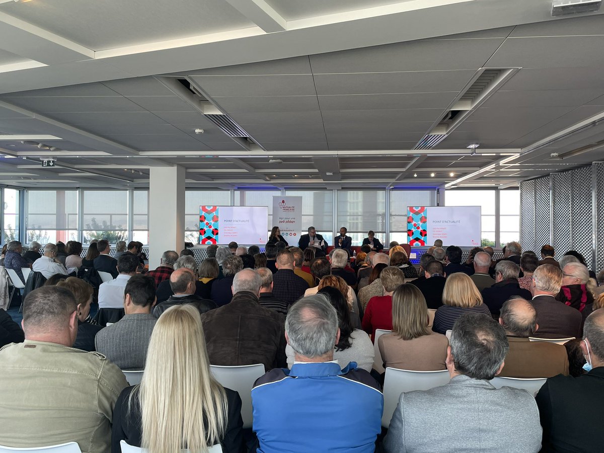 anthoaly's tweet photo. Réunion régionale Sud/Corse dans la ville hôte du prochain congrès @mutualite_fr : #Marseille ! Un temps d’échange essentiel et de mobilisation pour les élus et militants mutualistes, autour des enjeux pour la protection sociale #TeamMut @JeanPaulBenoit https://t.co/2oqT9vl93h